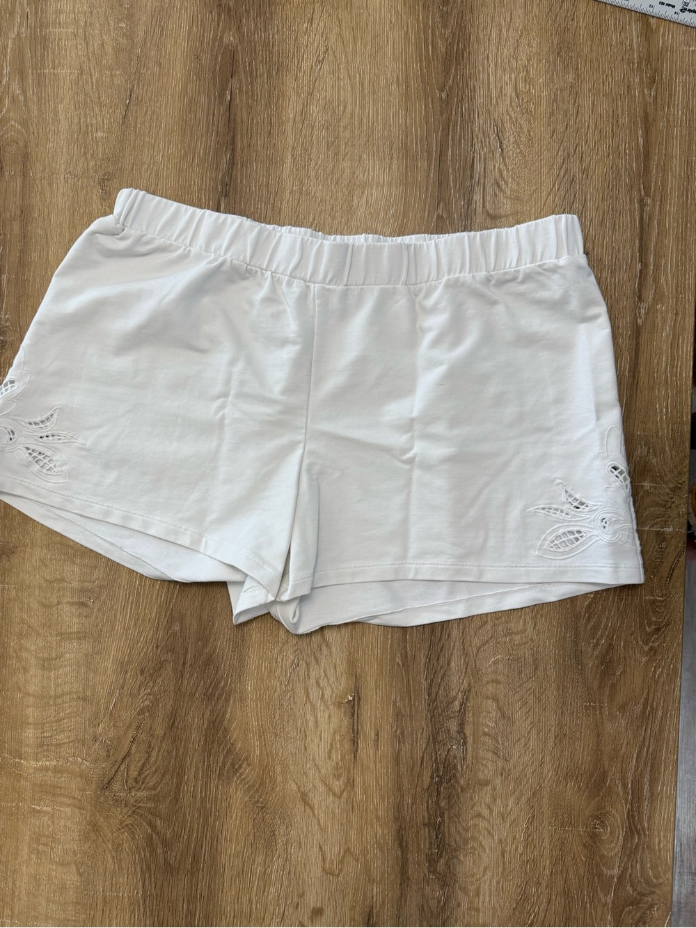 a new day White Eyelet Hem Elastic Waist Bike Shorts